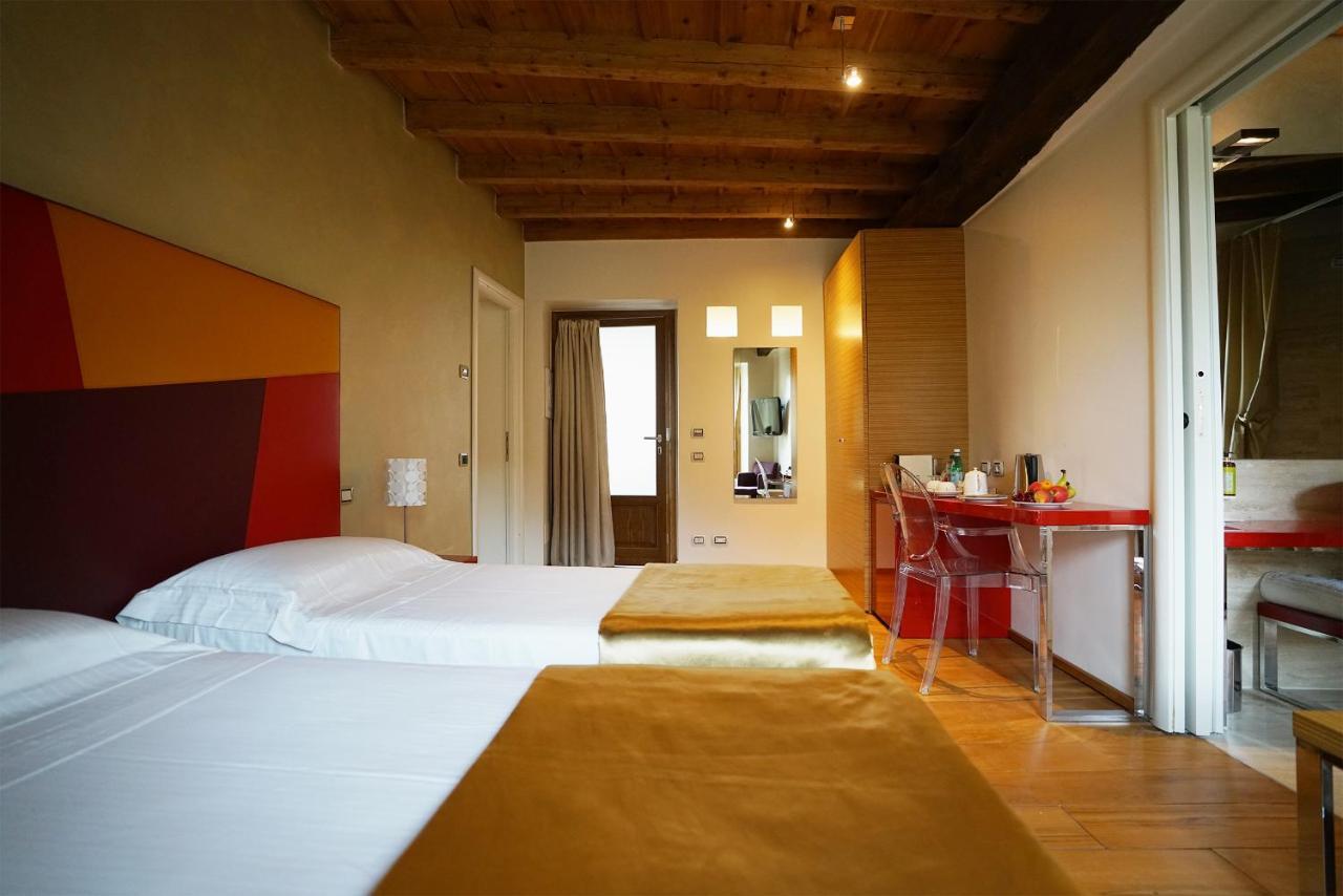 Il Portico - 1711 Luxury Guest House Arlate Exterior foto